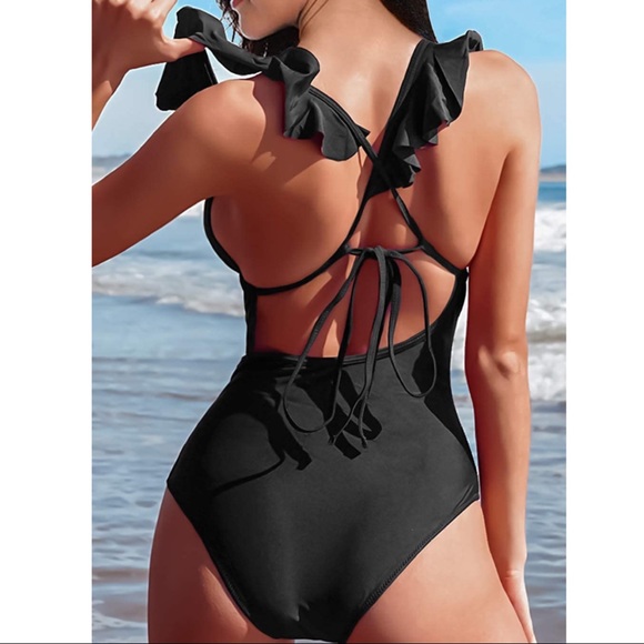 NWT Plus Size One Piece Bathing Suit Black Ruffles - Picture 3 of 12